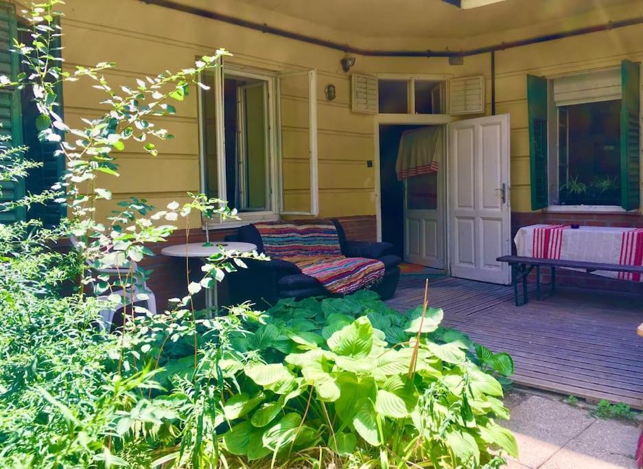 Vintage Studio Apartment, Garden And Free Parking 布达佩斯 外观 照片